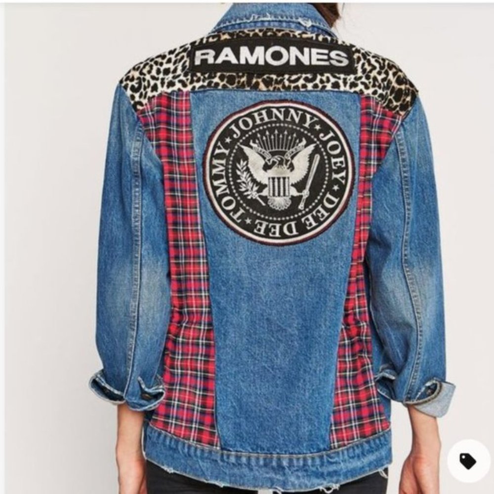 #29❤️ NWT Daydreamer Ramones Denim Boyfriend Jacket